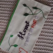Il mio progetto del corso: Tecniche fondamentali per ricamare lettere. Embroider, and Textile Design project by Alice Torricelli - 02.28.2023