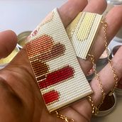 My project for course: Beaded Jewelry Design: Weave Elegant Patterns. Un proyecto de Diseño de complementos, Artesanía, Diseño de jo, as y Tejido de Petra Pour - 03.03.2023