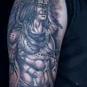 My project for course: Color Techniques for Tattoos. Un progetto di Illustrazione tradizionale, Disegno, Illustrazione digitale, Design di tatuaggi e Disegno digitale di 99qb44jb59 - 02.03.2023