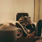 algún invierno. Photograph, Film Photograph, and Portrait Photograph project by Florencia Barovero - 03.04.2023