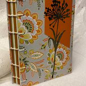 My project for course: DIY Binding Techniques. Een project van  Beeldende kunst,  Boekbinding, DIY, Craft y Sketchbook van Susan Unoura - 07.03.2023