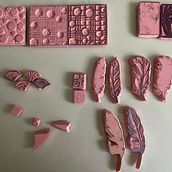 My project for course: Sketchbooking with Handmade Stamps. Een project van Traditionele illustratie, Patroonontwerp, Printen, Sketchbook, Graveren, Craft, Grafisch ontwerp, Papercraft,  Creativiteit y  Tekening van Susan Unoura - 07.03.2023