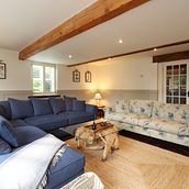 Refurbed farm house in Wales. The owners had a great style.. Un proyecto de Fotografía de Dermot Hall - 01.07.2022