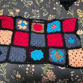 Mi proyecto del curso: Grannies de crochet: haz tu propio suéter. Un proyecto de Diseño de moda, Tejido, DIY, Crochet y Diseño textil de aresendemello - 17.03.2023