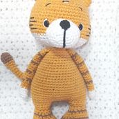 Mi proyecto del curso: Diseño de amigurumis: crea personajes de crochet. Arts, Crafts, Fiber Arts, Art To, s, Creating with Kids, Crochet, and Amigurumi project by Lucas Pérez Alderetes - 03.18.2023