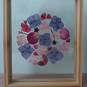 Mi proyecto del curso: Técnicas básicas de prensado botánico. Un proyecto de Artesanía, Bellas Artes, Collage, DIY, Diseño floral y vegetal de Caterin Cuevas Elgueta - 20.03.2023