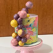 My project for course: Cake Design: Modern Decorating Techniques. Design, and DIY project by Helena - 03.09.2023
