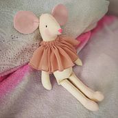 Mi proyecto del curso: Diseño y  confección de peluches. Un proyecto de Diseño de personajes, Artesanía, Diseño de juguetes, Costura, Patronaje y confección			 de Ruth Eutushenko - 21.03.2023