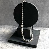 My project for course: Product Photography for Jewelry & Small Objects. Fotografia, Fotografia do produto, Fotografia digital, E-commerce, e Fotografia publicitária projeto de angelalearoydjewellery - 26.03.2023