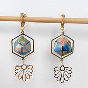 My project for course: Paper Jewelry-Making with Origami Techniques. Accessor, Design, Arts, Crafts, Jewelr, Design, Paper Craft, Fashion Design, and DIY project by daniwu - 05.23.2023