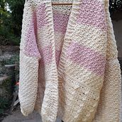 Meu projeto do curso: Crochê: design e confecção de roupas com estilo romântico. Design de moda, Tecido, DIY, e Design têxtil projeto de Solange Carrara - 28.03.2023