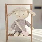 Mi proyecto del curso: Oveja . Desain Karakter, Seni, Kerajinan, Desain Mainan, Menjahit, Pembuatan Pola, Dan Pembuatan Pakaian proyek oleh rominalacoste_ - 03.29.2023