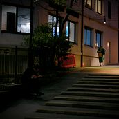Hungry Man: A project for course: Street Photography at Night. Photograph, Digital Photograph, Outdoor Photograph, Lifest, le Photograph, Portrait Photograph, and Self-Portrait Photograph project by Jose Angulo - 12.10.2023