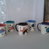 Meu projeto do curso: Ilustração floral sobre cerâmica. Traditional illustration, Arts, Crafts, Fine Arts, and Ceramics project by Stella Di Souza - 04.01.2023