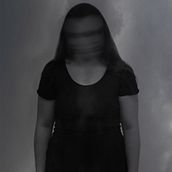 Fragmentos Caóticos.. Autorretrato fotográfico, Fotografia artística, Fotografia digital, e Pós-produção fotográfica projeto de Ana Meichtry - 01.11.2022