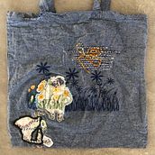 My project for course: Embroidery: Clothing Repair. Een project van Borduurwerk, Naaiwerk, DIY, Upc, cling y Textielontwerp van Stella - 03.04.2023