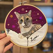 My project for course: Embroidered Pet Portraits: The Thread Painting Technique. Un progetto di Ricamo, Illustrazione naturalistica e Textile Design di Steph Auteri - 07.04.2023