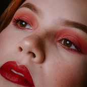 Mi proyecto del curso: Maquillaje profesional para sesiones de fotos. Film, Video, TV, Art Direction, Fashion Design, Fashion Photograph, and Portrait Photograph project by Carolina Vásquez Bedoya - 04.10.2023