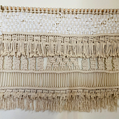 Mi proyecto del curso: Introducción al macramé: creación de un tapiz decorativo. Un projet de Création d'accessoires, Artisanat, Design d'intérieur, Décoration, Art textile, Macramé , et Design textile de Karen Bar - 07.07.2020