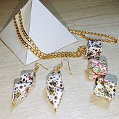 Mi proyecto del curso: Creación de bisutería de papel con técnicas de origami. Un progetto di Design di accessori, Artigianato, Design di gioielli, Papercraft, Fashion design e DIY di Elizabeth Jaime - 11.04.2023