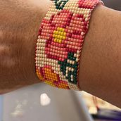 Mi proyecto del curso: Diseño y creación de joyería con mostacillas. Un proyecto de Artesanía, Diseño de complementos, Diseño de jo, as y Tejido de fabianabertilli - 17.04.2023
