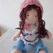 Mi proyecto del curso: Elaboración de muñecas amigurumi románticas. Arts, Crafts, To, Design, Fiber Arts, Crochet, Amigurumi, and Textile Design project by Piroscka Fuenzalda Vergara - 04.14.2023