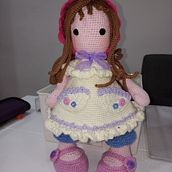 Mi proyecto del curso: Elaboración de muñecas amigurumi románticas. Arts, Crafts, To, Design, Fiber Arts, Crochet, Amigurumi, and Textile Design project by Ana Mercedes Montoya Garcés - 04.14.2023
