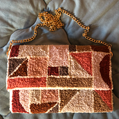 It was really fun <3 Thank you Micah! . Een project van Craft, Borduurwerk, Textiel, DIY, Punch needle y Textielontwerp van fabiana_di_vito - 17.04.2023