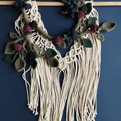 Il mio progetto del corso: Macramè 3D per decorazioni da parete botaniche. Arts, Crafts, Interior Decoration, Fiber Arts, Macramé, and Textile Design project by Barbara Di Cicco Pucci - 04.17.2023