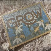 My project for course: Modern Mosaic Art: Make Floral Compositions with Tiles. Arts, Crafts, Furniture Design, Making, Ceramics, Interior Decoration, and DIY project by Reb Grez - 04.21.2023
