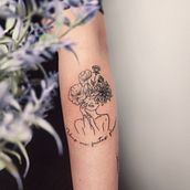 Mon projet du cours : Tatouage botanique en pointillisme. Un progetto di Illustrazione tradizionale, Design di tatuaggi e Illustrazione botanica di Marion Chevallier - 23.04.2023