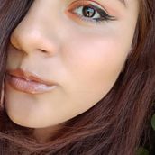 Mi proyecto del curso: Introducción a las técnicas profesionales de maquillaje. Un progetto di Cinema, video e TV, Direzione artistica, Fashion design e Fotografia di moda di Jessica Rojas - 23.04.2023
