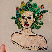 Broderie perles et or. Een project van Borduurwerk van bertille.macrez - 26.04.2023
