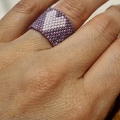 Mi proyecto del curso: Diseño de accesorios con cuentas: teje patrones elegantes. Artesanato, Design de joias, Tecido, e Design de acessórios projeto de Catalina Valverde - 02.05.2023