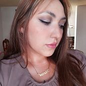 Mi proyecto del curso: Maquillaje profesional para sesiones de fotos. Film, Video, TV, Art Direction, Fashion Design, Fashion Photograph, and Portrait Photograph project by maricocacola26 - 04.29.2023
