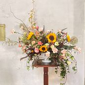 Mi proyecto del curso: Diseño y creación de composiciones florales. Design de interiores, Paisagismo, Decoração de interiores, DIY, e Design floral e vegetal projeto de Norma Ferreira - 03.05.2023