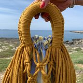 Il mio progetto del corso: Design e confezione di borse in macramè. Un progetto di Design, Design di accessori, Artigianato, Cucito, Fiber Art, Macramè e Textile Design di CLARA PALMA - 04.05.2023