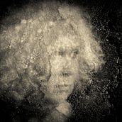 My project for course: Hybrid Photography for Creative Experimentation. Projekt z dziedziny Fotografia, Retuszowanie fotografii, Fotografia art, st, czna, Fotografia analogowa i Autoportret fotograficzn użytkownika Judith Bach - 03.05.2023