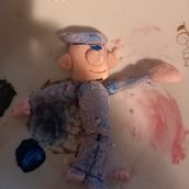 This is my sugar doll. Escultura, e Pintura projeto de Sayyid Rayhan Rilmania - 04.05.2023