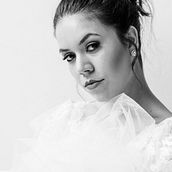 Meu projeto do curso: Fotografia editorial: a perspectiva do diretor de arte. Art Direction, Fashion Photograph, Portrait Photograph, and Photograph project by Carina da Cruz - 05.07.2023