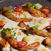 EDICIÓN VÍDEO REEL INSTAGRAM ELABORACIÓN PLATO RESTAURANTE YAKUMANKA. Un proyecto de Cine, vídeo, televisión, Música, Publicidad, Marketing, Vídeo, Redes Sociales, Edición de vídeo, Instagram, Fotografía gastronómica, Postproducción audiovisual, Corrección de color, Food St, ling				 y Audio de Marina Pimpinela Aguilar - 25.04.2023