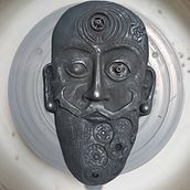 Mój projekt z kursu: Rzeźba: Modelowanie w glinie i asamblaż. Character Design, Arts, Crafts, Fine Arts, Sculpture, and Decorative Painting project by Tłoka Wi Wi - 05.10.2023