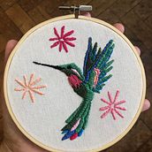 Meu projeto do curso: Introdução ao bordado botânico. Embroider, and Textile Design project by qll_ribeiro - 05.13.2023