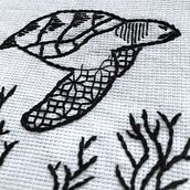 Mi proyecto del curso: Introducción al bordado en blackwork. Embroider, and Textile Design project by Angeles Olivares - 05.17.2023