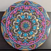 My project for course: Painting Acrylic Mandalas with Professional Techniques. Un progetto di Pittura, Disegno e Pittura acrilica di lizzytroisi - 30.03.2023