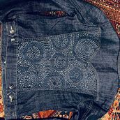 Recycling second hand jeans  Ein Projekt aus dem Bereich Motion Graphics von carischiavi - 19.04.2023
