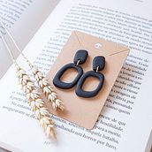 My project for course: Launching a Business Successfully on Social Media. Marketing, Social Media, Digital Marketing, Content Marketing, Business, Jewelr, Design, Photograph, Product Photograph, and DIY project by Maria João Rodrigues - 05.23.2023
