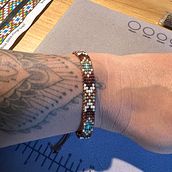 My project for course: Design and Creation of Beaded Jewelry. Een project van Ontwerp van accessoires, Craft, Sieradenontwerp y Textiel van Christine Gagne - 24.05.2023