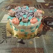 Il mio progetto del corso: Fiori decorativi di crema al burro per cake design. Design, and DIY project by silvypiano4 - 05.20.2023