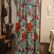 Vestido veraniego con estampado de flores. Projekt z dziedziny  Sz, cie, Projektowanie mod, Wzornictwo i krawiectwo użytkownika Genoveva Garrido Limones - 31.05.2023